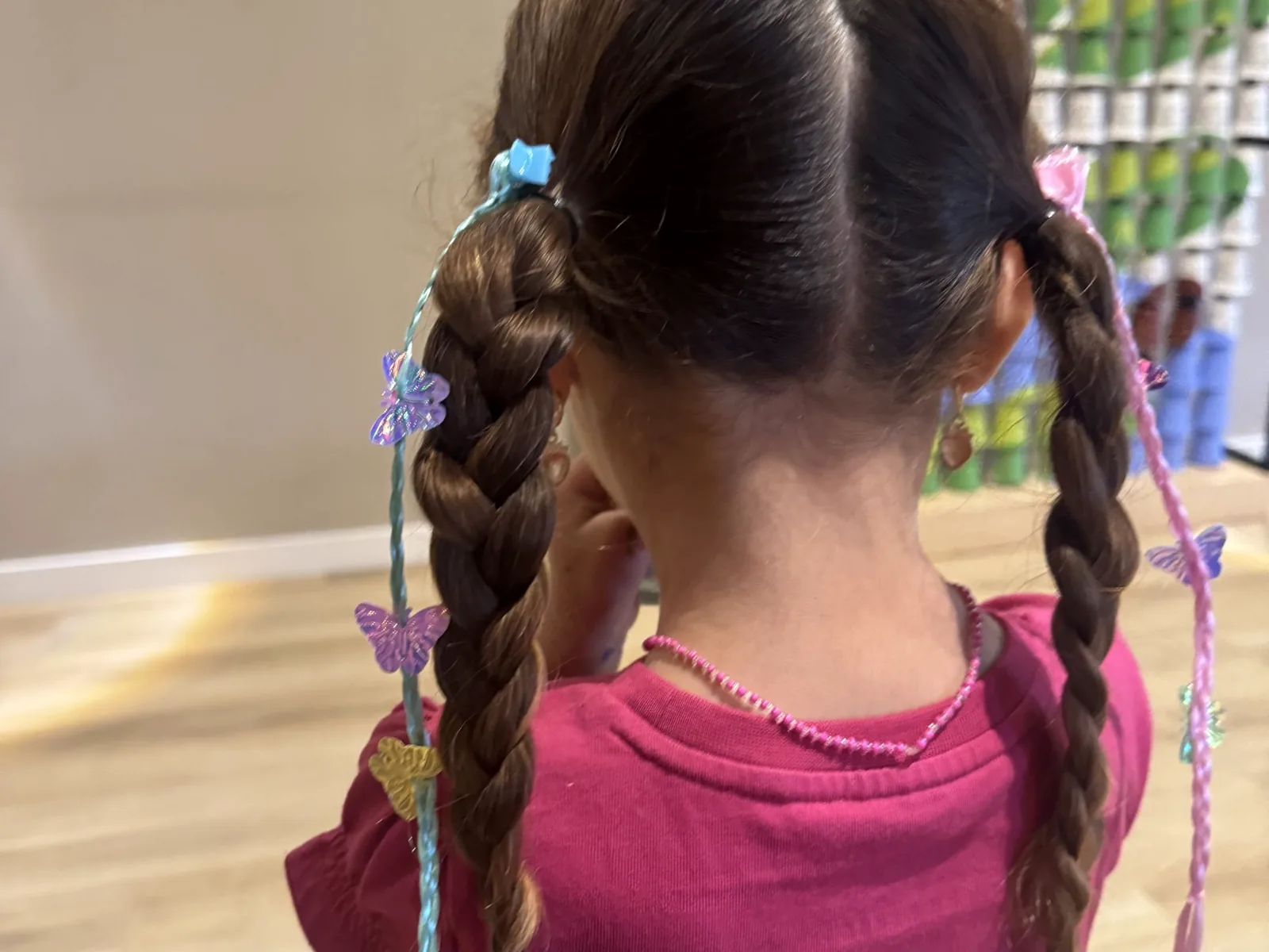 Resultado de unas trenzas decoradas durante el taller
